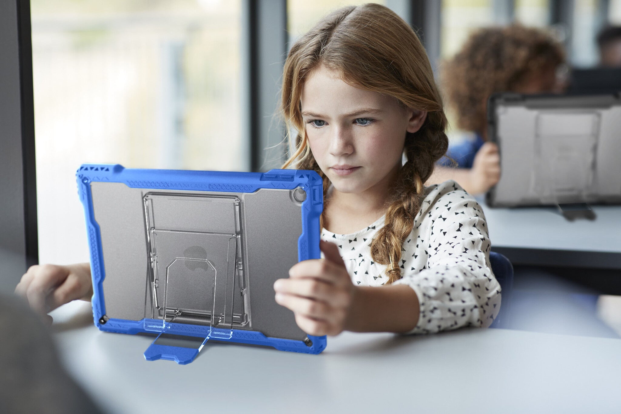 MAXCases Shield Extreme-X Cover for 10.2" iPad in Blue / Transparent