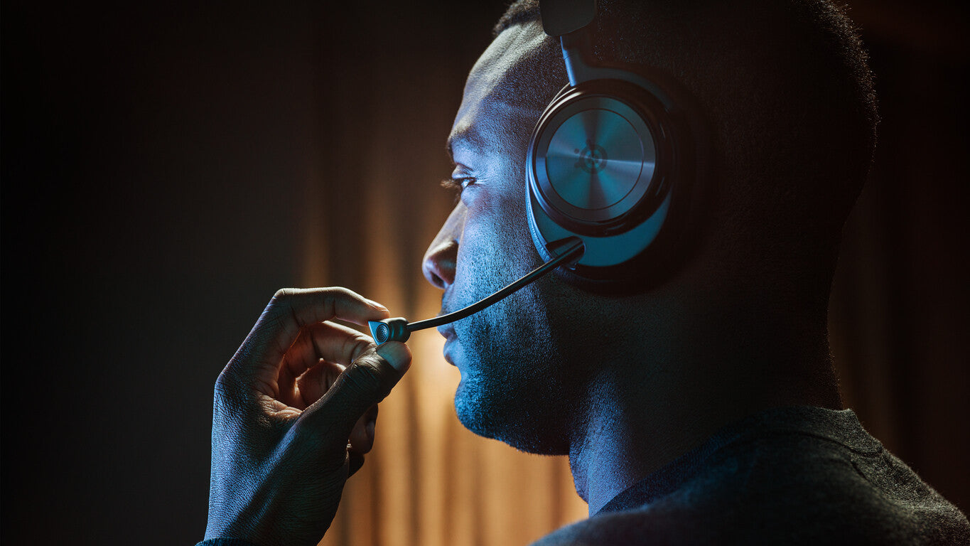 Steelseries Arctis Nova Pro - Wireless Bluetooth Gaming Headset in Black