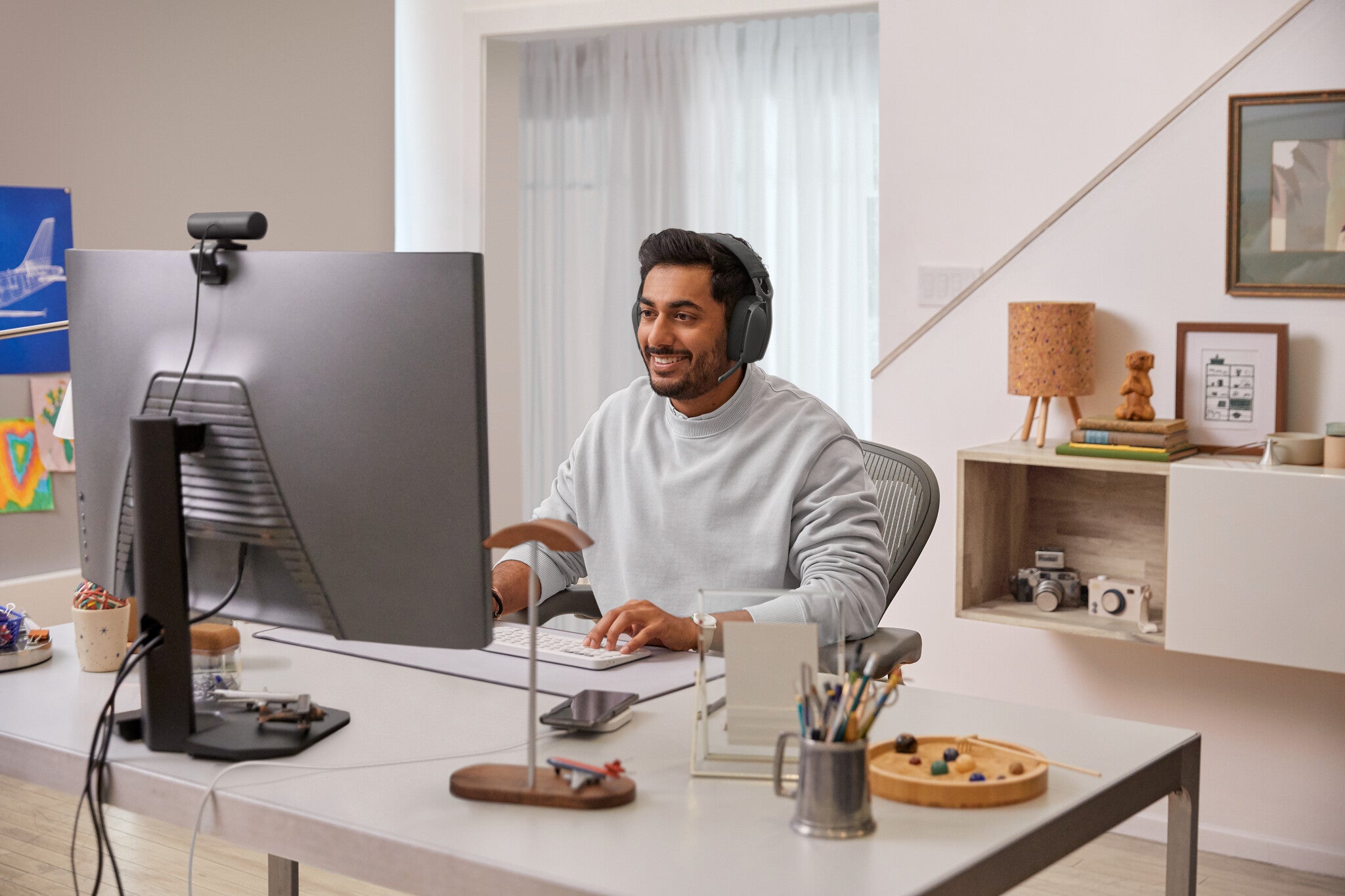 Logitech Zone Vibe Wireless - Wireless Headset for Graphite