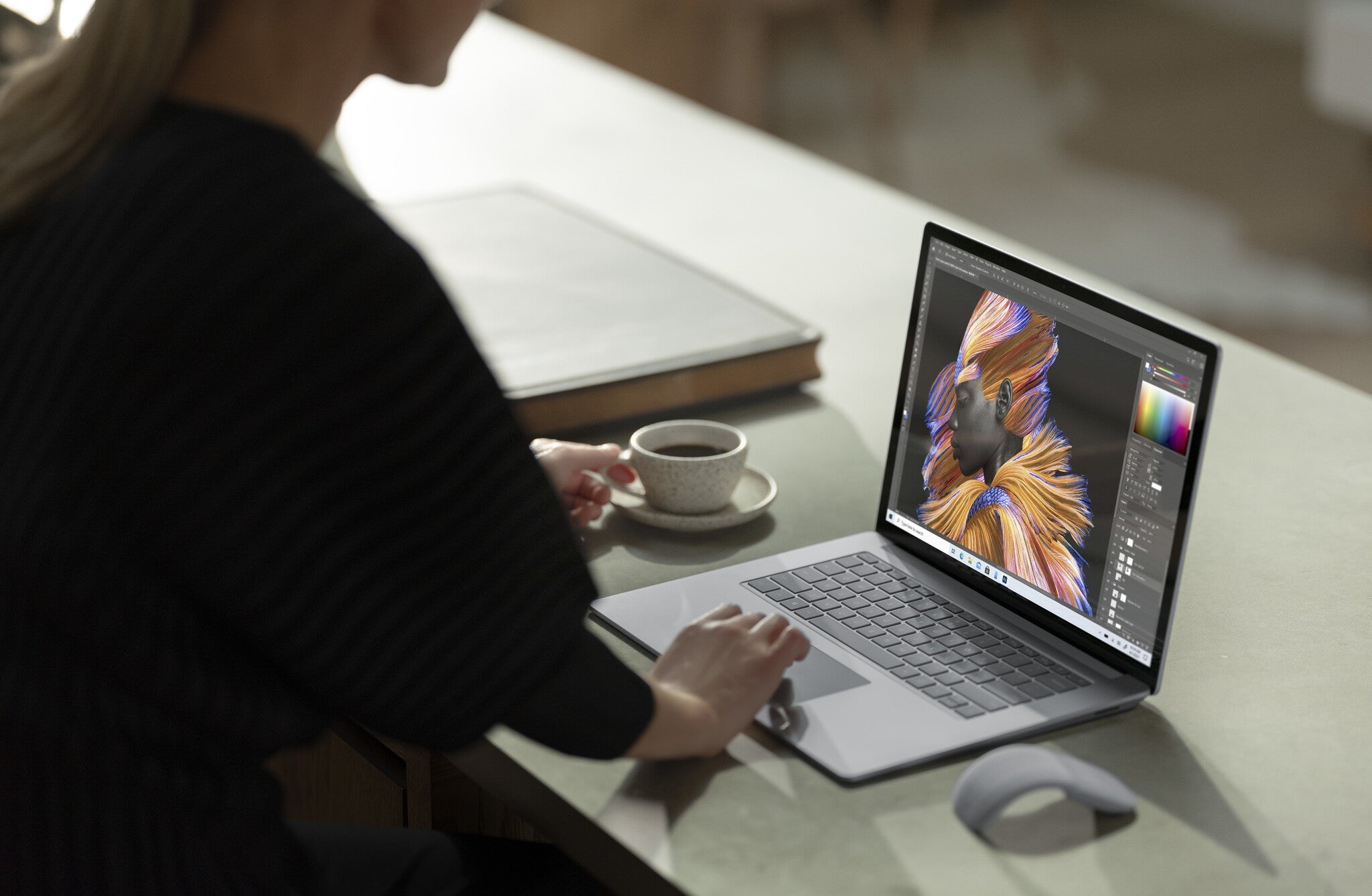 Microsoft Surface Laptop 4 - 38.1 cm (15") - Touchscreen - AMD Ryzen™ 7 4980U - 8 GB LPDDR4x-SDRAM - 256 GB SSD - Wi-Fi 6 - Windows 11 Pro - Platinum
