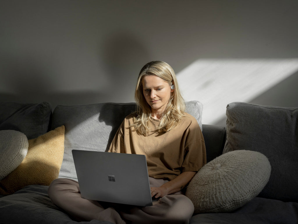 Microsoft Surface Laptop 4 - 38.1 cm (15") - Touchscreen - Intel® Core™ i7-1185G7 - 8 GB LPDDR4x-SDRAM - 512 GB SSD - Wi-Fi 6 - Windows 10 Pro - Platinum