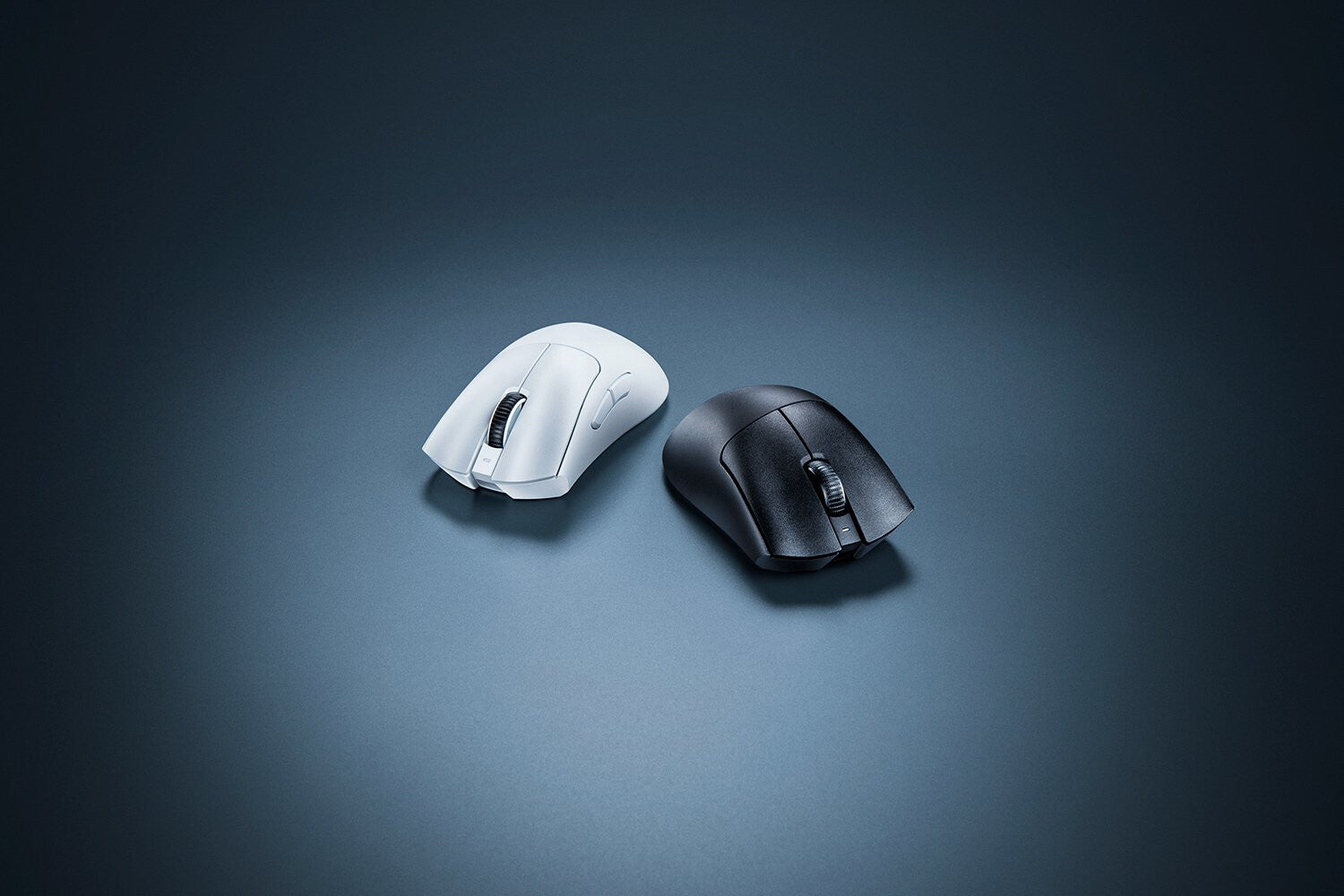 Razer DeathAdder V3 Pro - RF Wireless + USB Type-C Optical Mouse in Black - 30,000 DPI