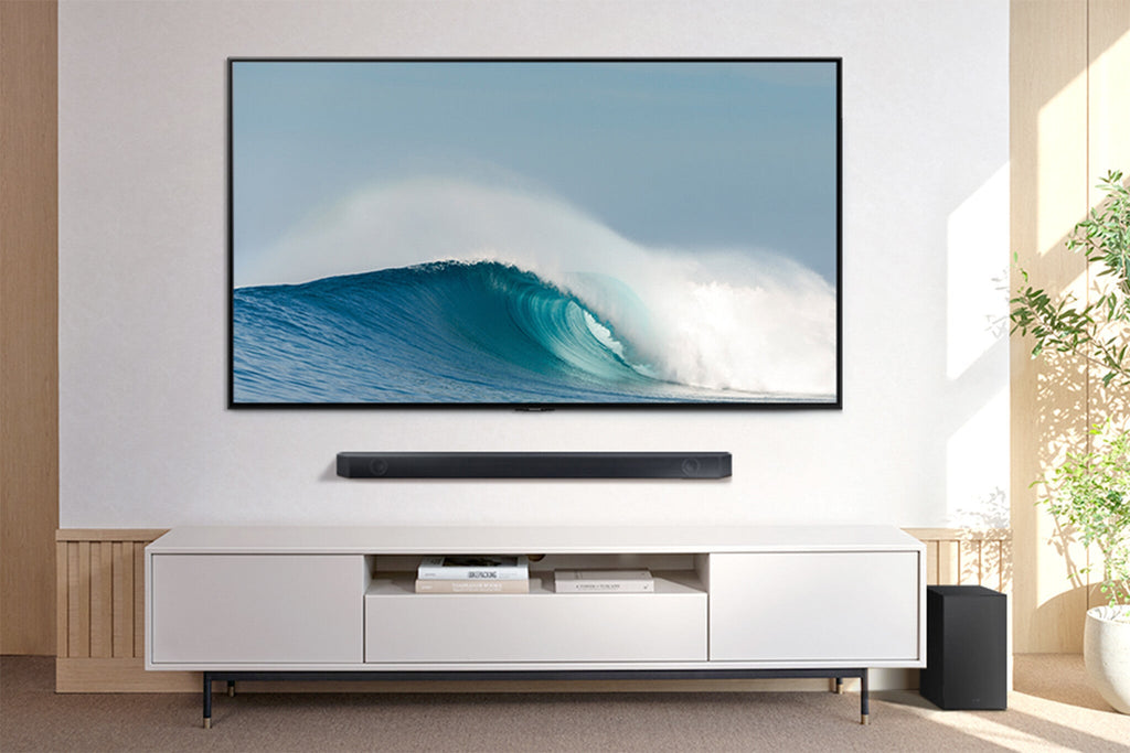 Samsung HW-Q600C - Bluetooth Cinematic Soundbar with Dolby Atmos, DTS:X & Wireless Subwoofer in Black
